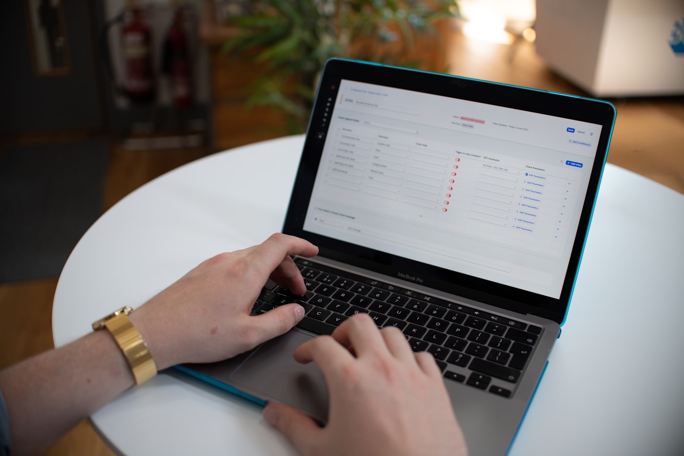 Apollo Alternatives: Which One Actually Fits Your Outbound Stack?